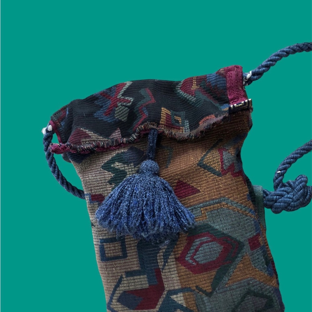 Colombian or Ecuadorian look-like purse